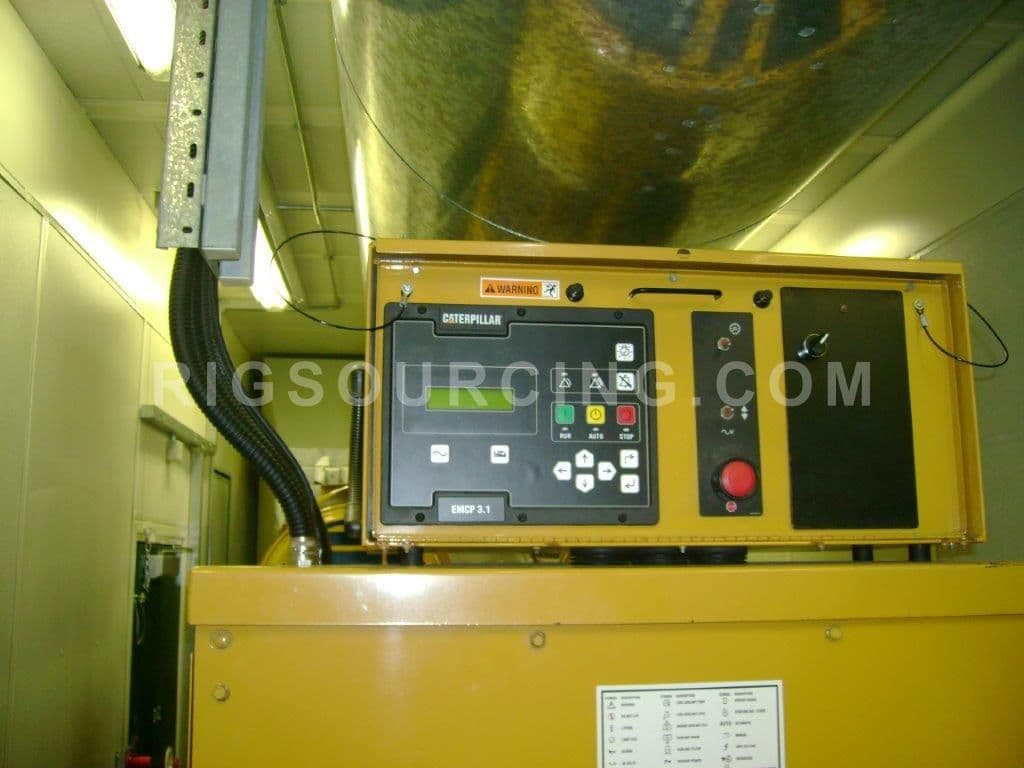 CAT C32 generator interior
