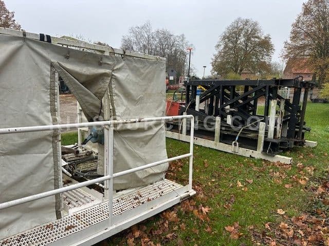 Mogul/Wilson 130T mast detail